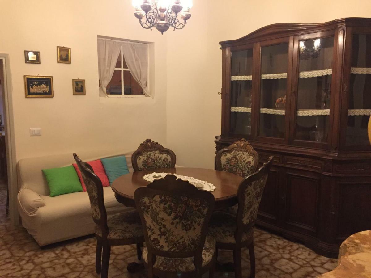 Апартаменты La Casa Di Luigi Монтеварки Экстерьер фото