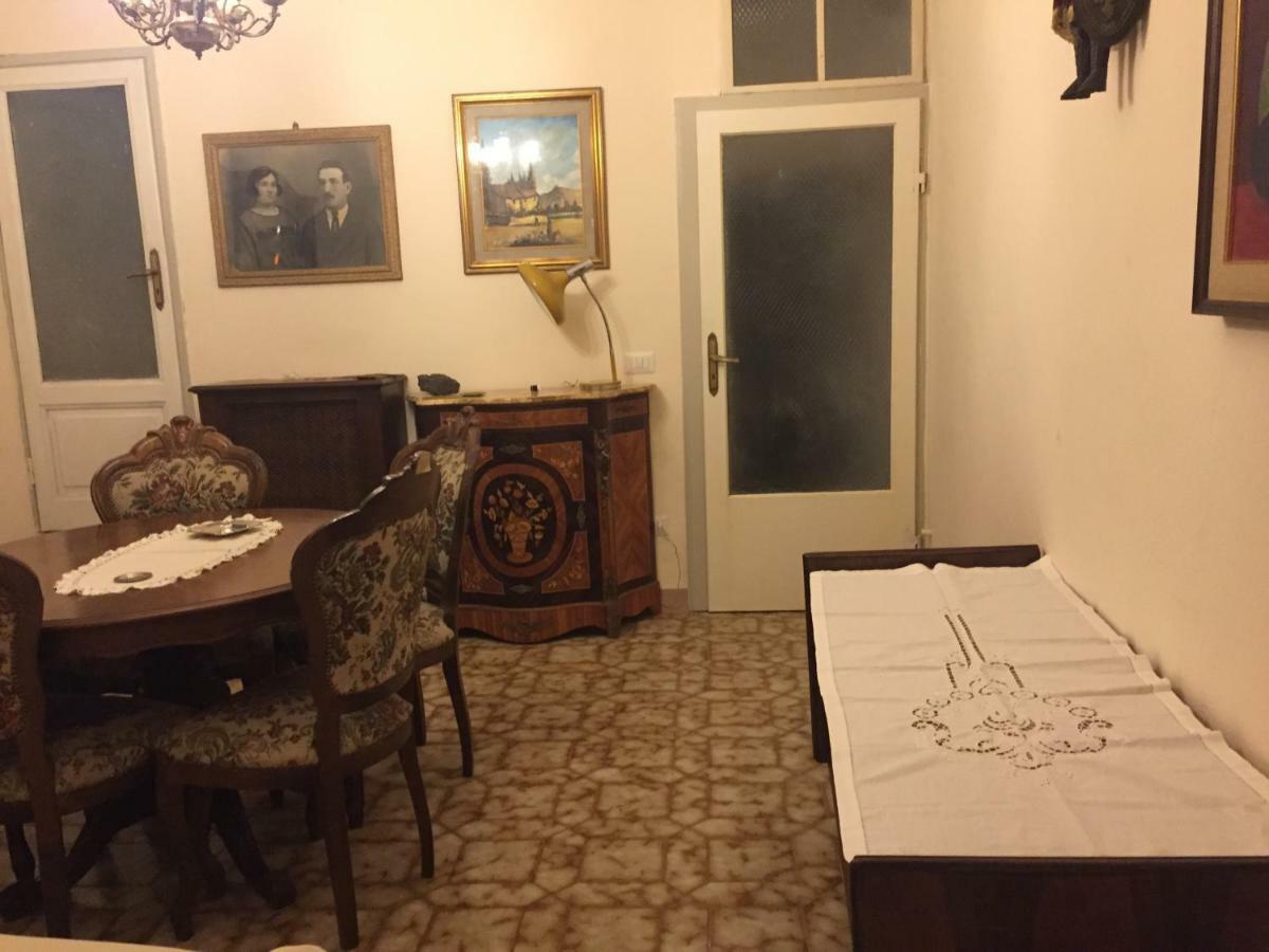 Апартаменты La Casa Di Luigi Монтеварки Экстерьер фото